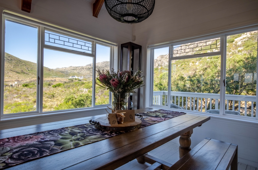 4 Bedroom Property for Sale in Pringle Bay Western Cape